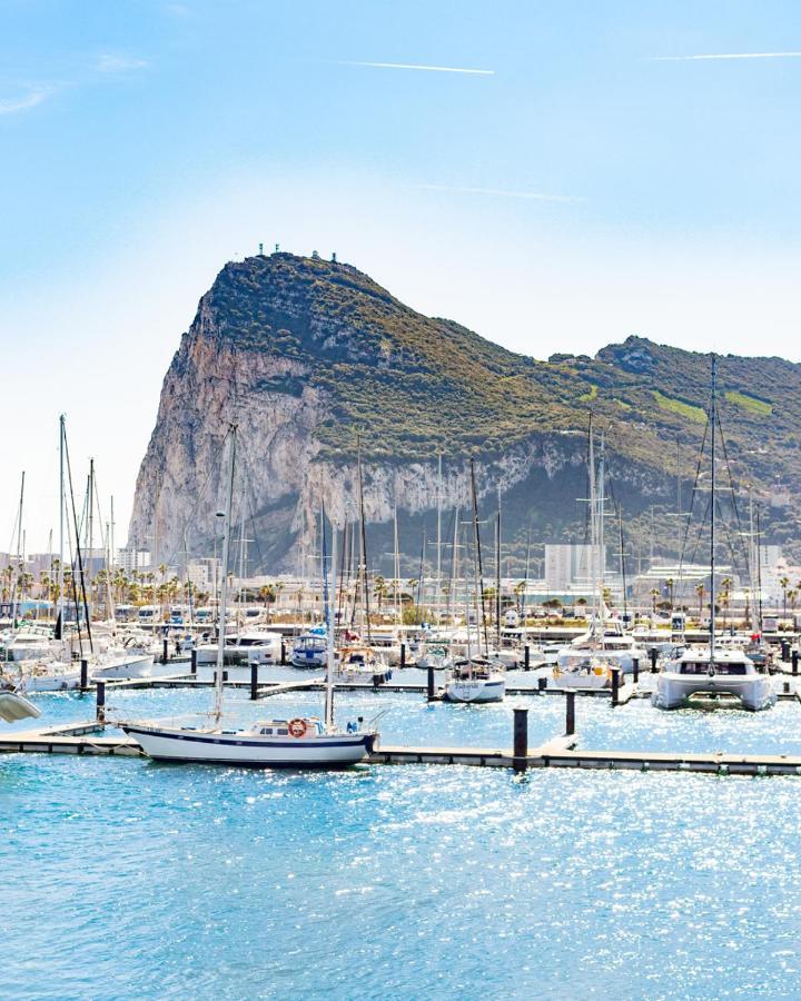 Fantástico apart. en 1°linea playa 5min Gibraltar La Línea de la Concepción Exterior foto